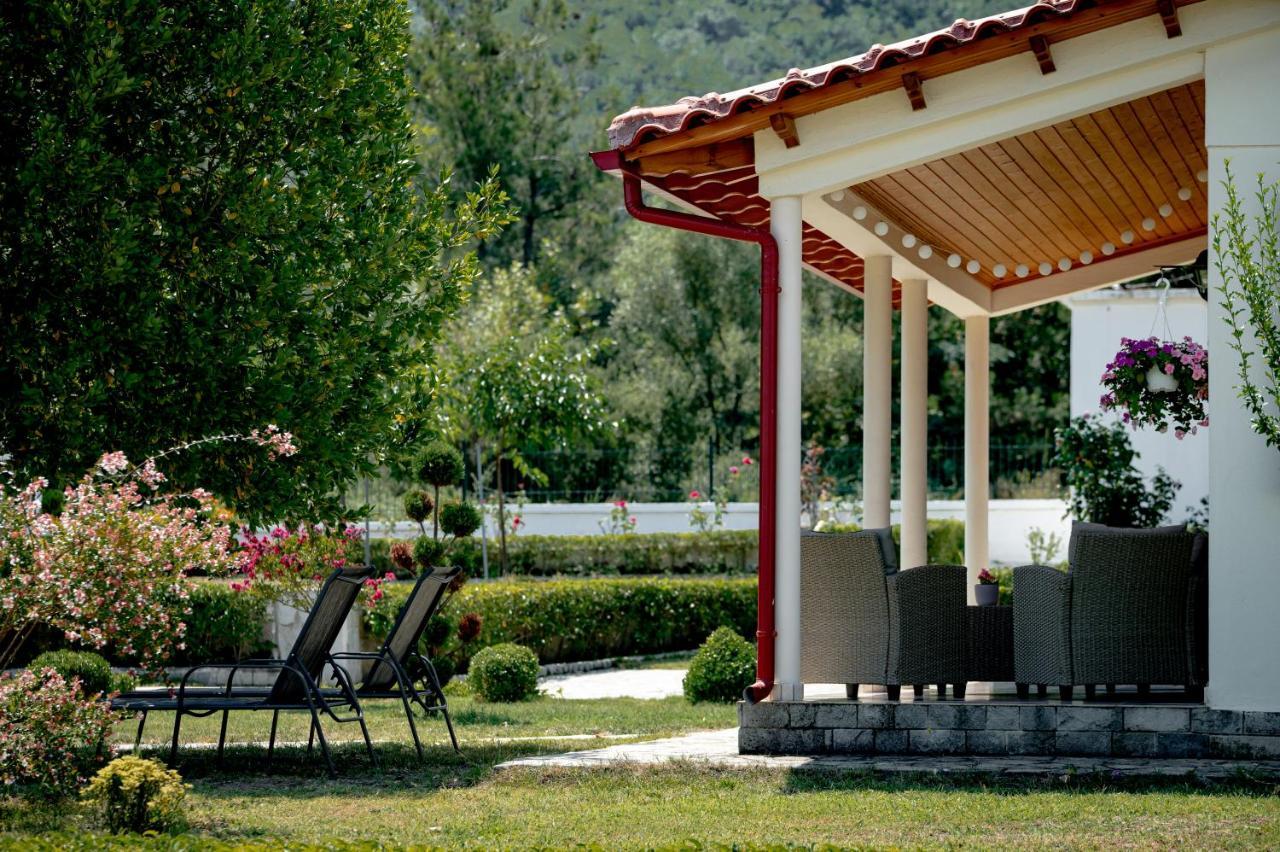 Casa Alegria Villa Olympiada Exterior photo